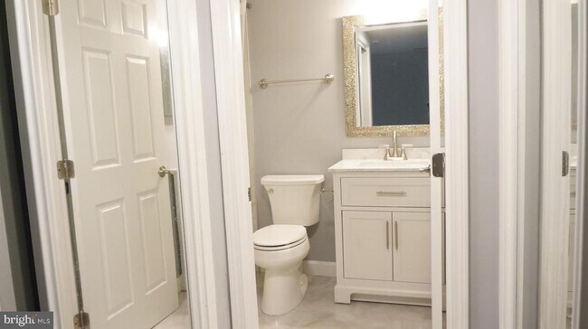 Foto del edificio - 9847 Hellingly Pl