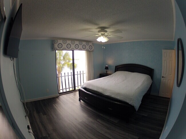 Foto del edificio - 868 Bayway Blvd