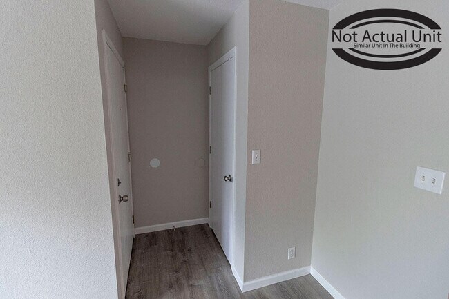 Building Photo - 3408 Balboa Ln