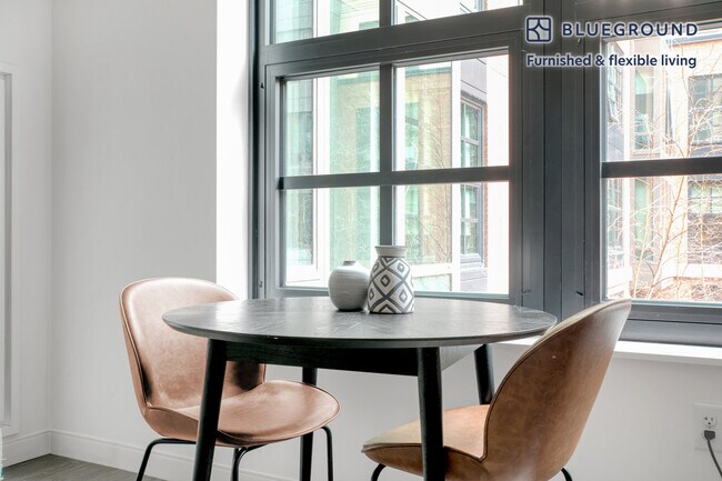 Foto del edificio - 89 E Dedham St