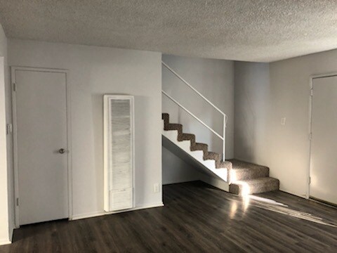 frontroom & starwell leading to bedrooms - 12531 Eucalyptus Ave