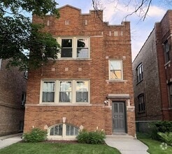 Building Photo - 5730 N McVicker Ave