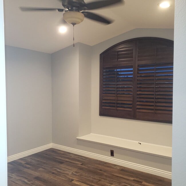 Building Photo - 13016 Mew Cir
