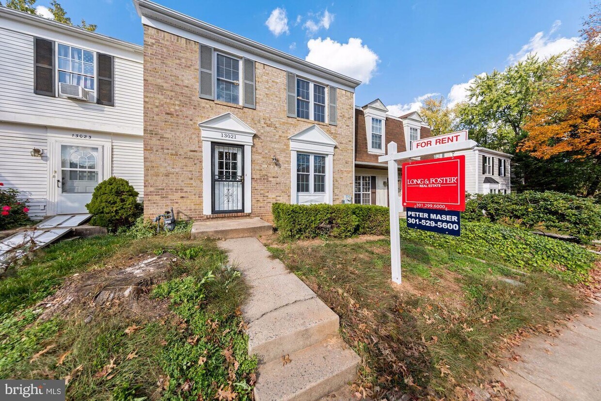13021 Country Ridge Dr, Germantown, MD 20874