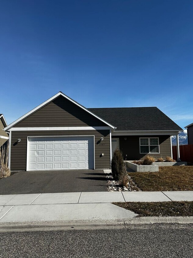 Primary Photo - 3 bedroom 2 bath in Meadowlark Subdivision