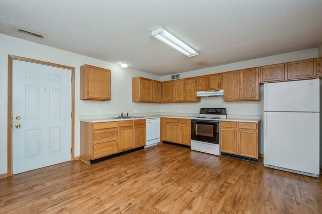 Kitchen - 802 Dickinson Ave