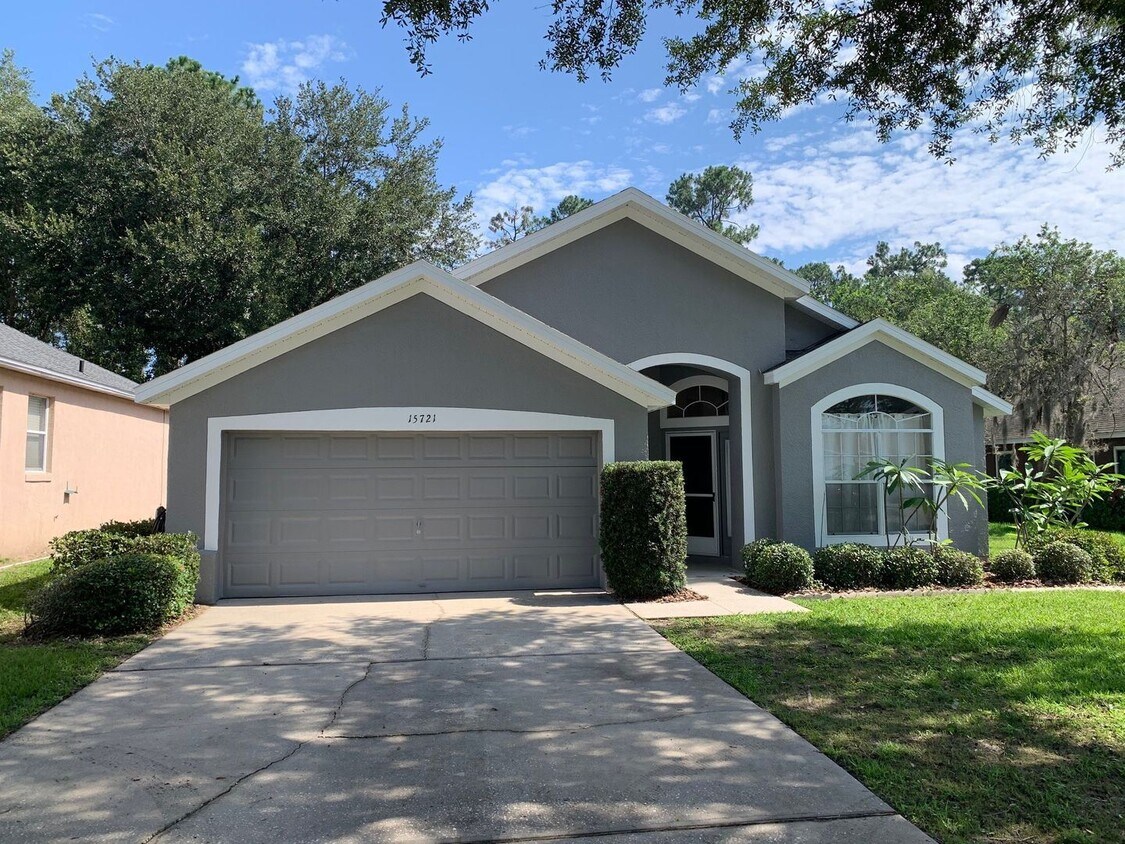 3 br, 2 bath House 15721 GREEN COVE BLVD House Rental in Clermont