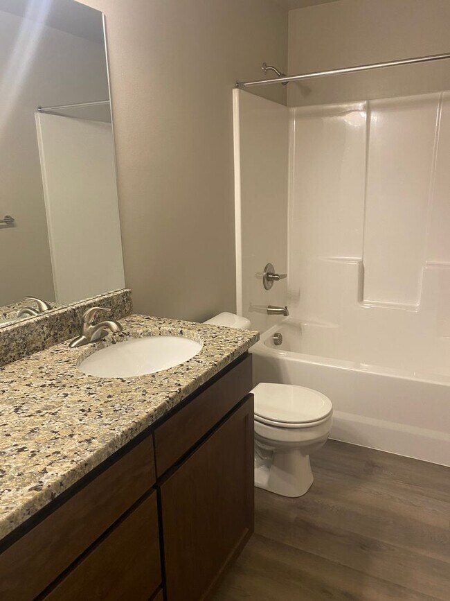 Foto del edificio - Newer 3 Bedroom/ 2 Bath Home