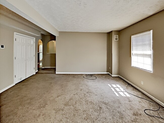 Foto del edificio - 6305 Beaver Creek Trail