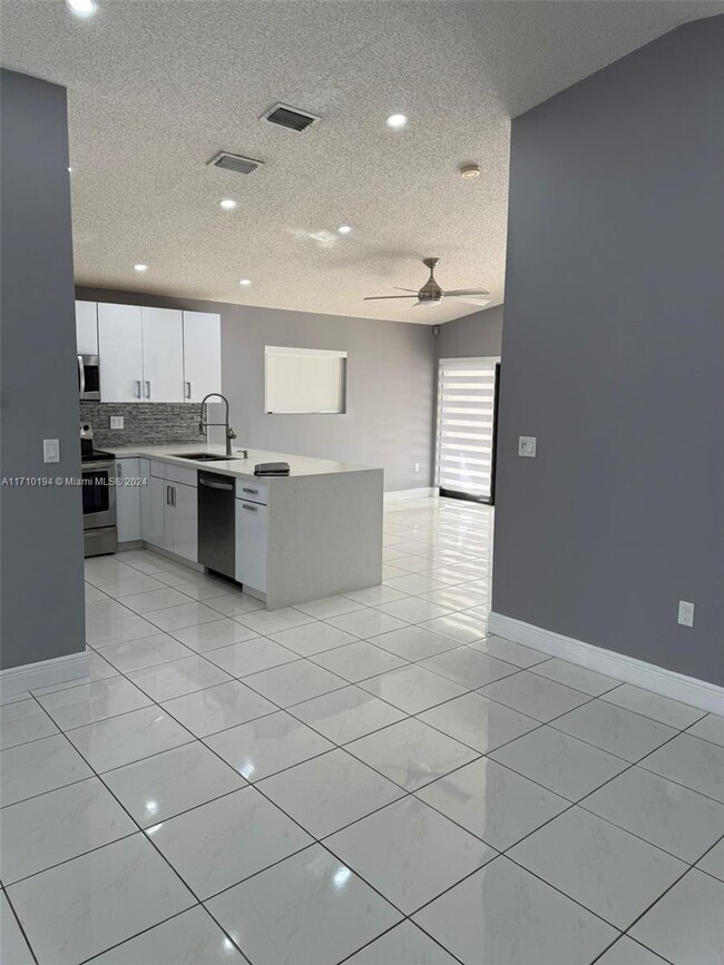 Foto del edificio - 13818 SW 157th Terrace