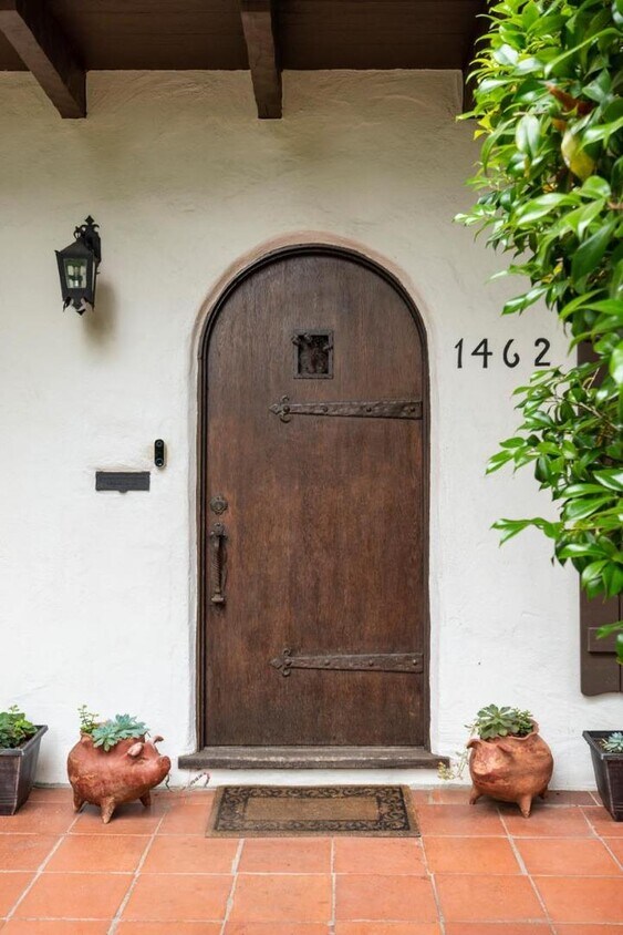 Foto del edificio - 1462 Dana Ave