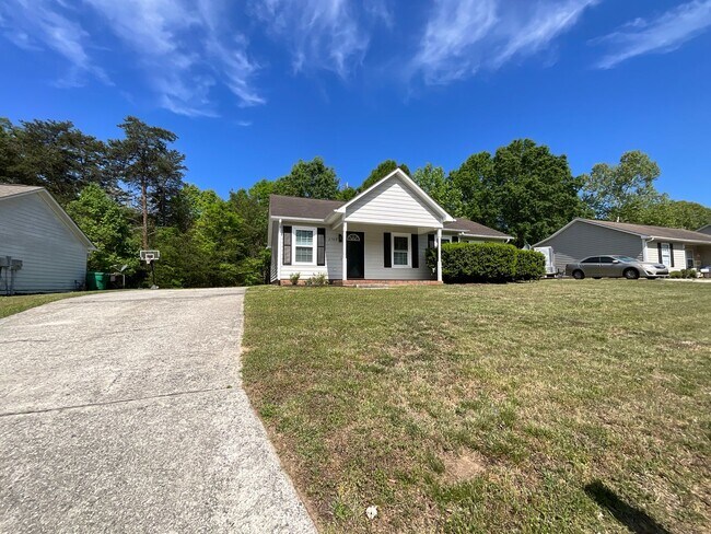 Foto del edificio - 2709 Ingleside Dr