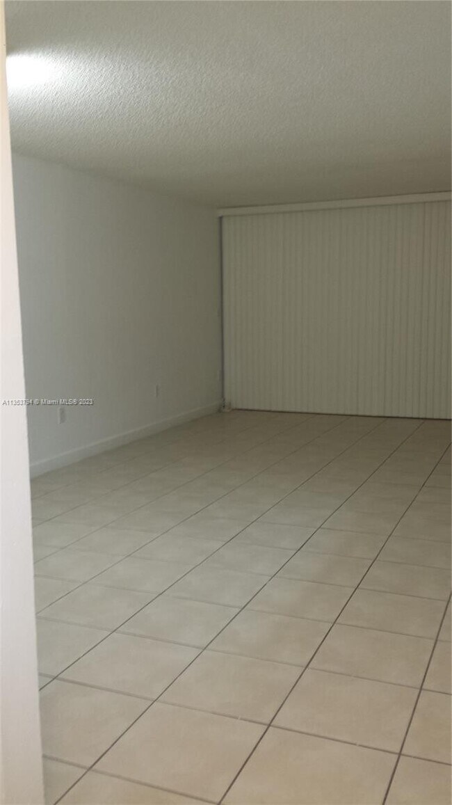 Foto del edificio - 4876 NW 97th Ct