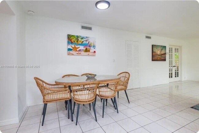 Foto del edificio - 1635 Fletcher St