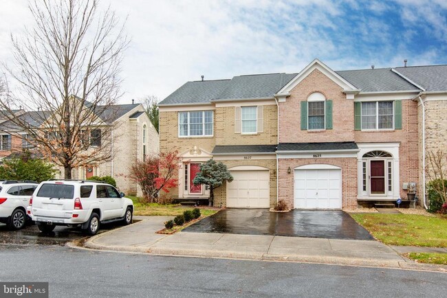 Building Photo - 8627 Trail View Dr