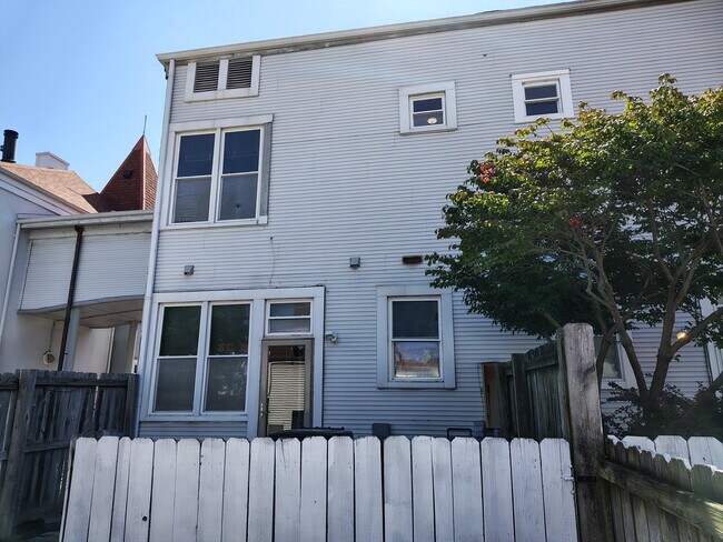 Foto del edificio - 1217 N 11th St