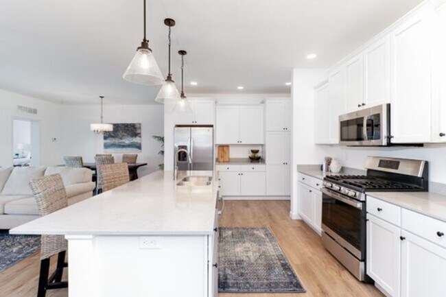 Building Photo - See & Sign in 48 Hours: Get a $200 Move-In...