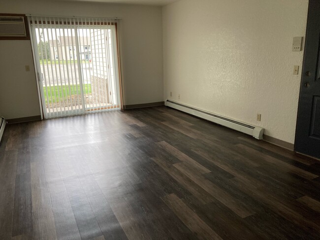 Living Room area - Arboretum Apartment Homes