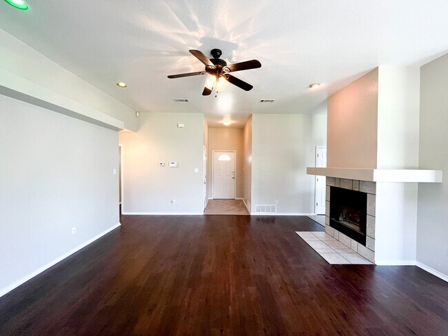 Building Photo - Available Now Beautiful 1 story, 4 bedroom...
