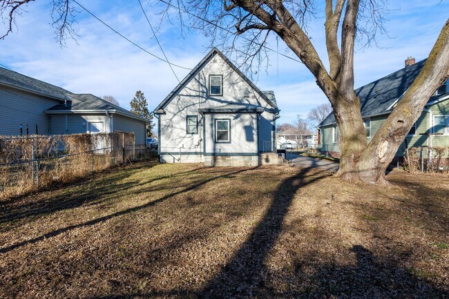 Foto del edificio - Spacious and Inviting 3 Bed 2 Bath House!