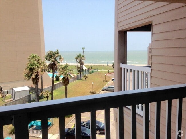 Building Photo - 3938 Surfside Blvd
