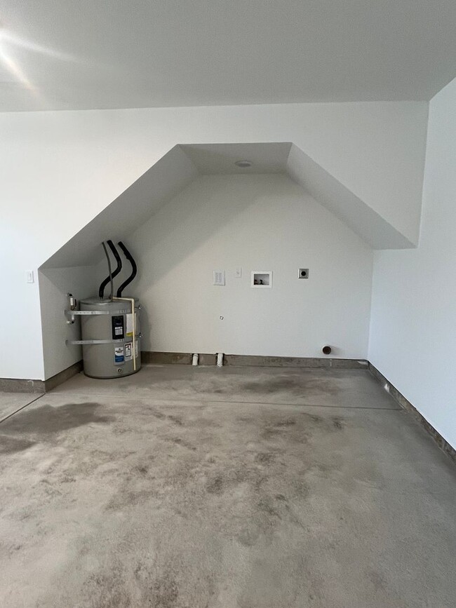 Building Photo - Brand new 3-Bedroom 2-Bathroom townhouse i...