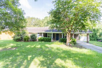 Building Photo - 105 Circle Dr