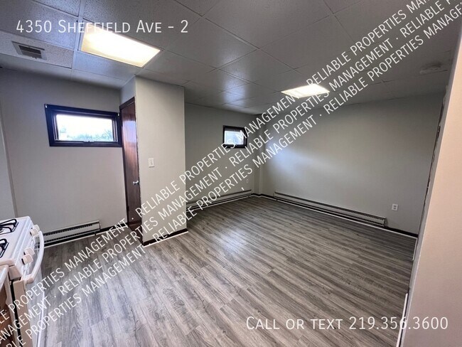 Foto del edificio - 4350 Sheffield Ave