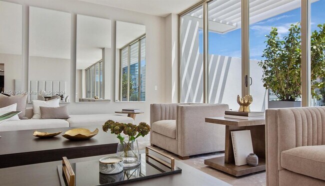 Foto del edificio - 300 Collins Ave