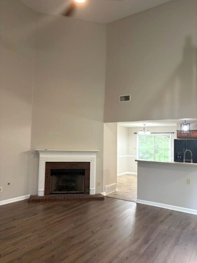 Foto del edificio - 2972 Woodland Ash Cove