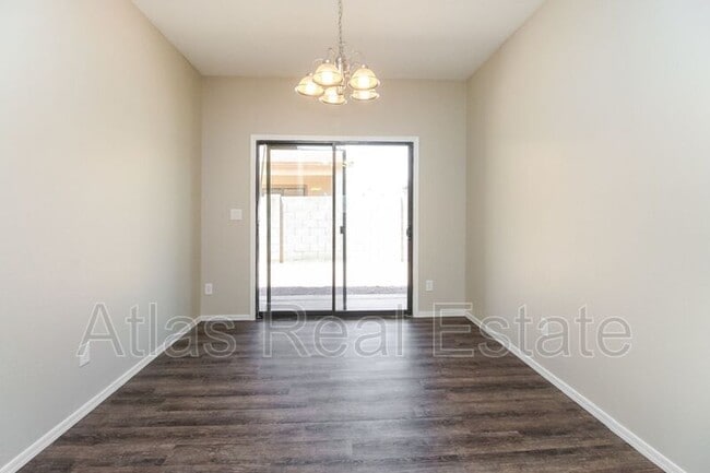 Building Photo - 2232 E Greenlee Ave