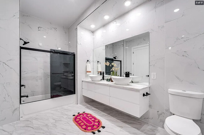 Building Photo - Crystal Cambridge