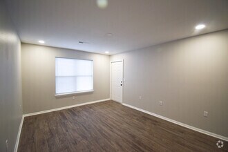 Building Photo - 1308 SE C St