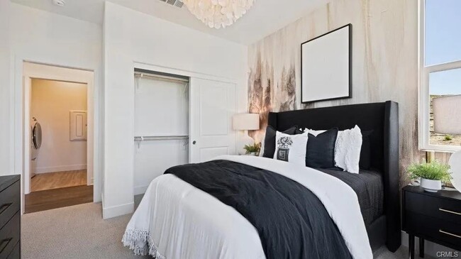 Building Photo - 27213 Tamarack Ln