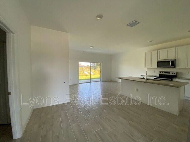 Foto del edificio - 13238 Keystone Blvd