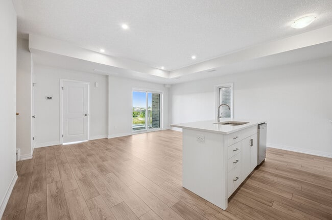 Building Photo - 95 Reverie Way