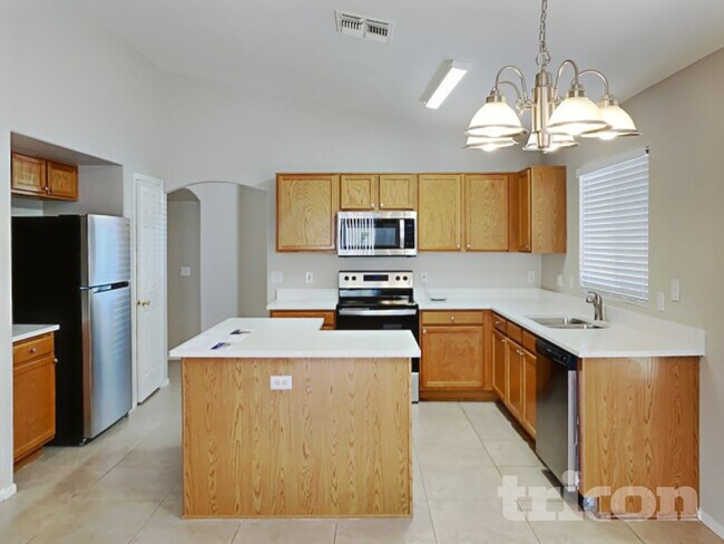 Building Photo - 12008 W Rosewood Dr