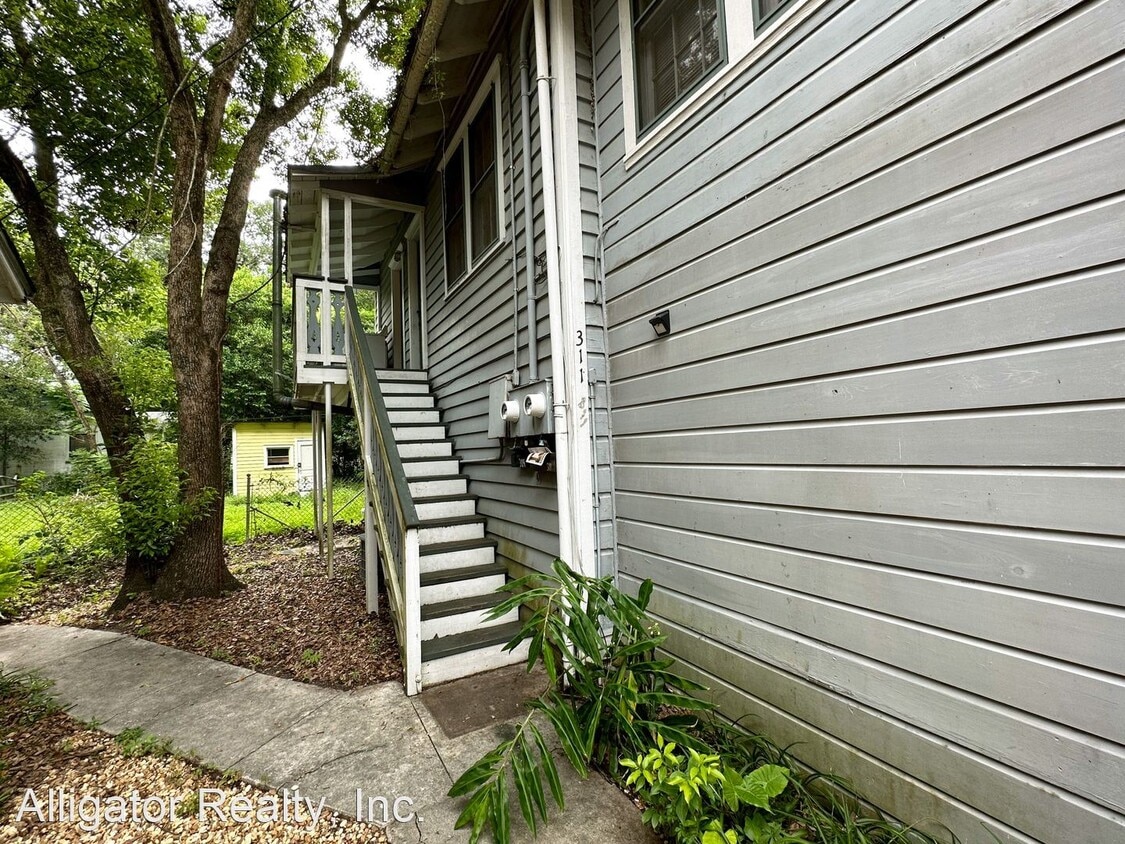 Primary Photo - 2 br, 1 bath House - 311 NW 11th Street