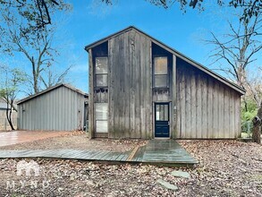 Building Photo - 1907 Whippoorwill Ln