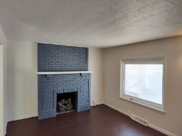 Building Photo - 918 7th Ave