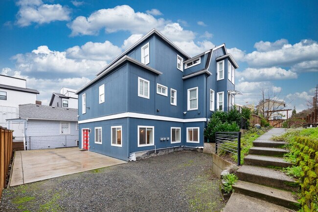 Foto del edificio - 917A 17th Ave