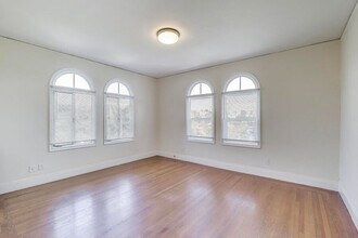 Building Photo - 465 Bellevue Ave