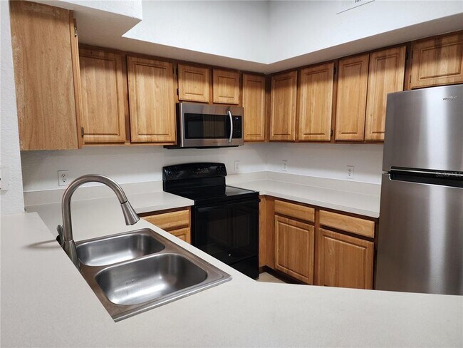 Foto del edificio - 13037 Mulberry Park Dr