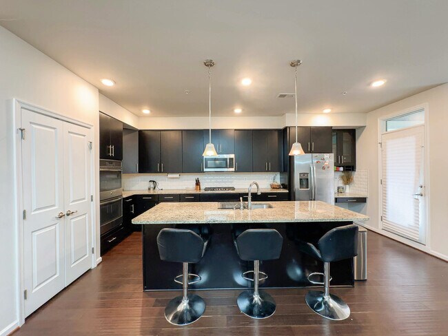 Foto del edificio - 3326 Tribune Ct