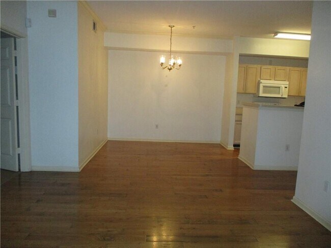 Building Photo - 1704 Frederica Rd
