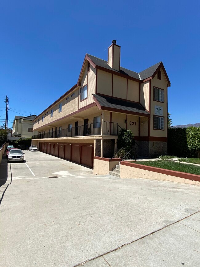 Foto del edificio - 321 Western Ave