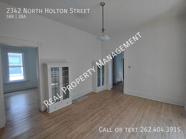 Building Photo - 2342 N Holton St