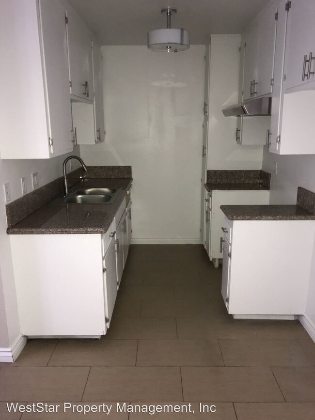 Foto del edificio - 16445-16445 Woodruff Ave