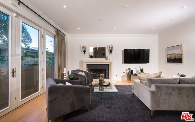 Foto del edificio - 411 N Oakhurst Dr