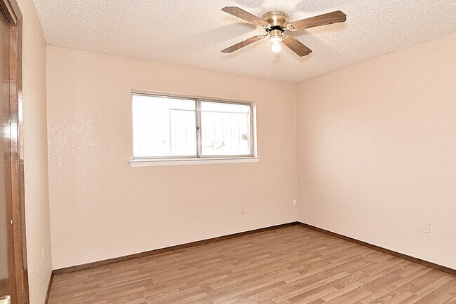 Foto del edificio - Eastside 3 Bedroom 2 Bath